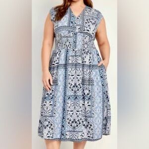 Old Navy waist defined Midi Blue and White Paisley Dress. 3x with pockets